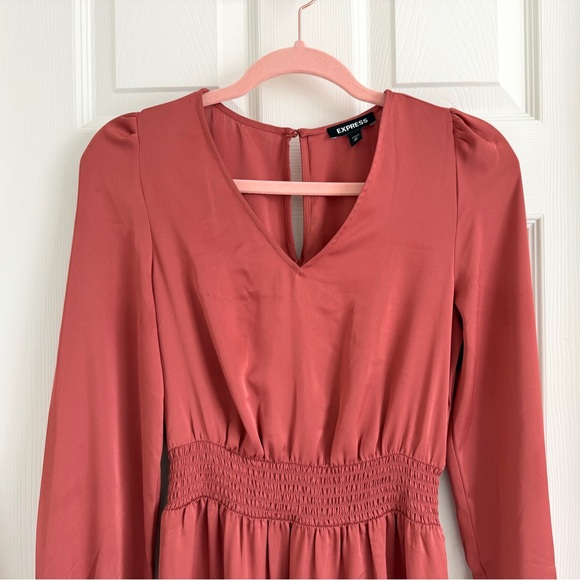 Express Satin Texture Tiered Rust Puff Long Sleeve Smock Waist Maxi Dress | XS - Picture 13 of 16